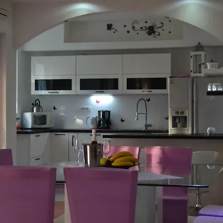 Apartman Pino מוטובון