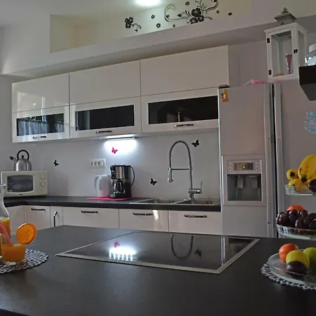 Apartman Pino Apartman