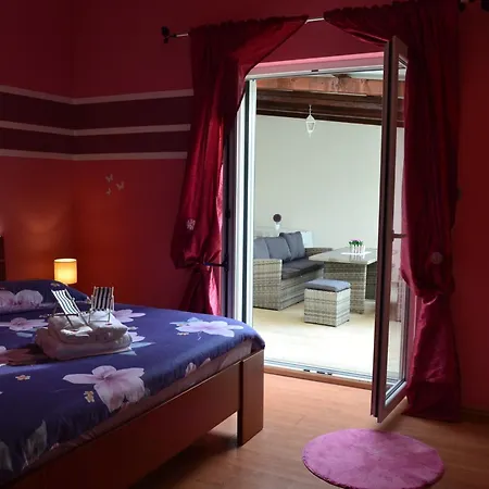 Apartman Pino דירה מוטובון